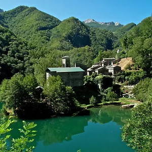 Borgo , Isola Santa Italien