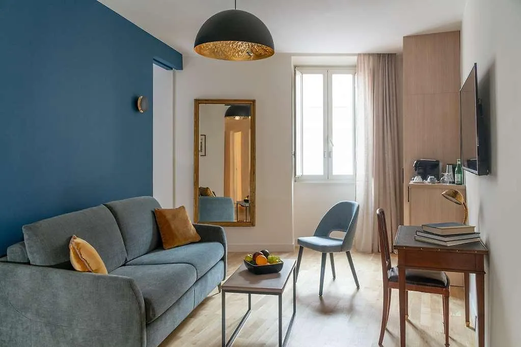 9Hotel Cesari Roma Italia