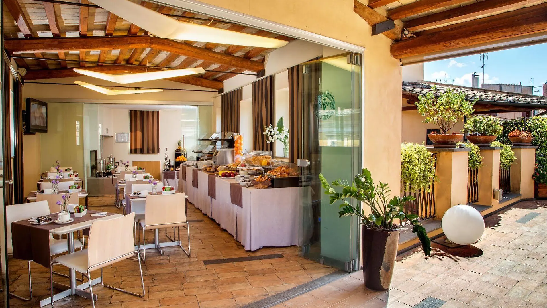 9Hotel Cesari Roma 4*,  Italia